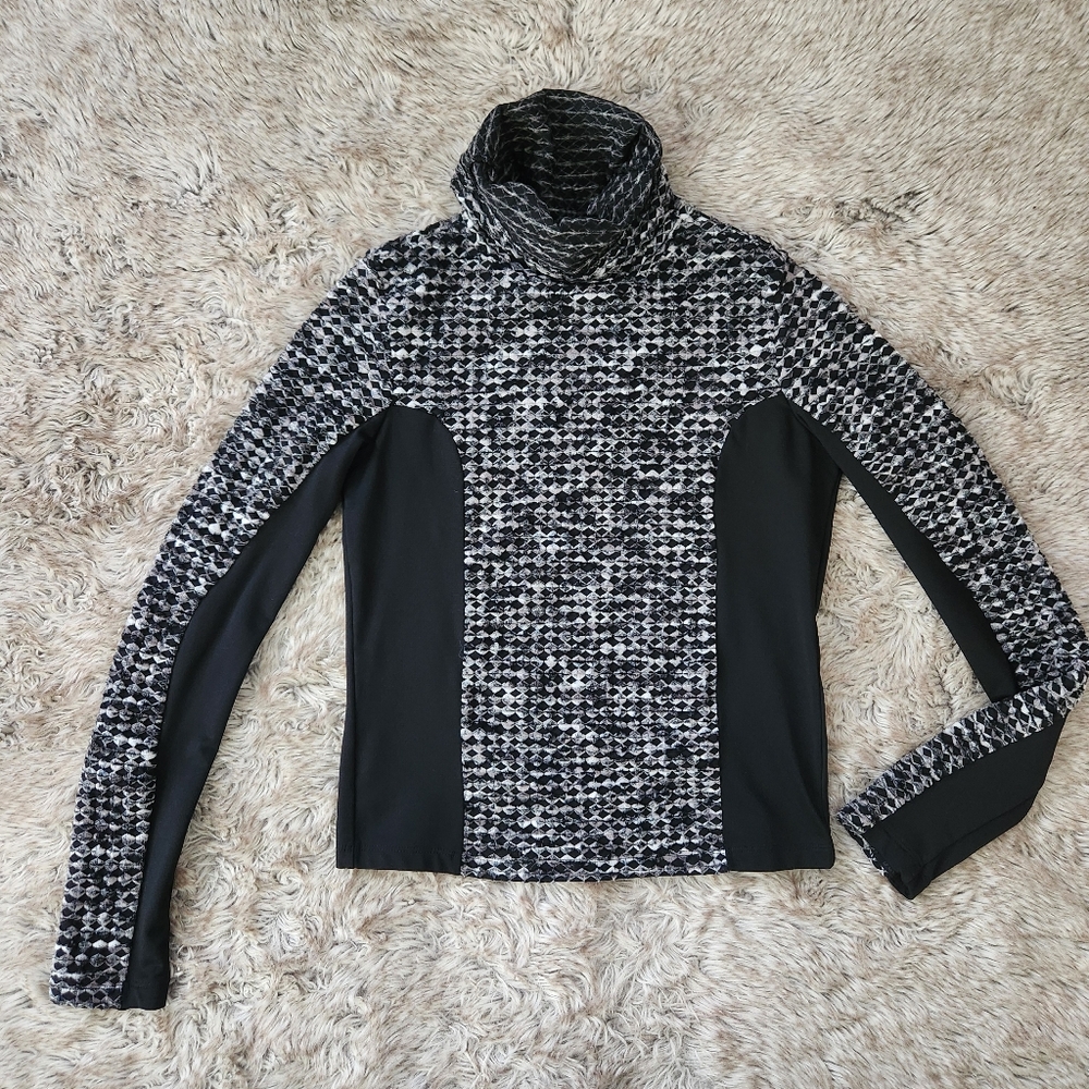 Nike‎ Pro Hyperwarm Long Sleeve Turtleneck Performance Top Women's Size Small